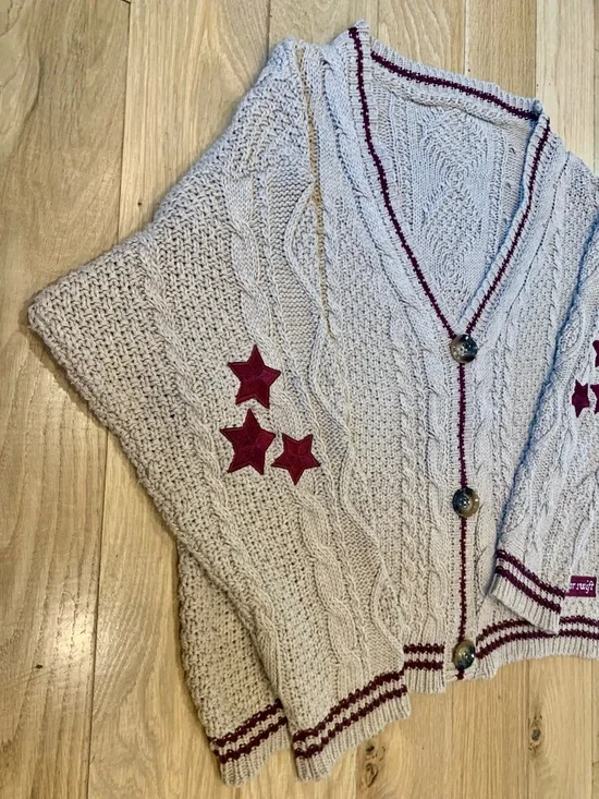 Authentic Taylor Swift Beige Folklore Holiday Edition Cardigan Sweater Size M/L - Picture 3 of 6